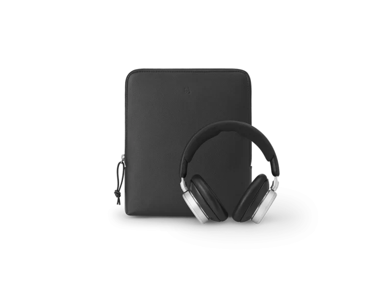 Packshot-Beoplay-H100-Pouch-and-headphones-Infinte-Black-Front-0048-s1200x1200px